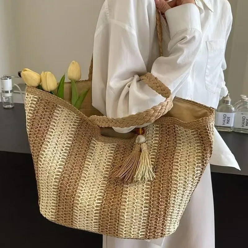 Striped woven straw tote bag f - огляд і ціна Beach Bag Straw