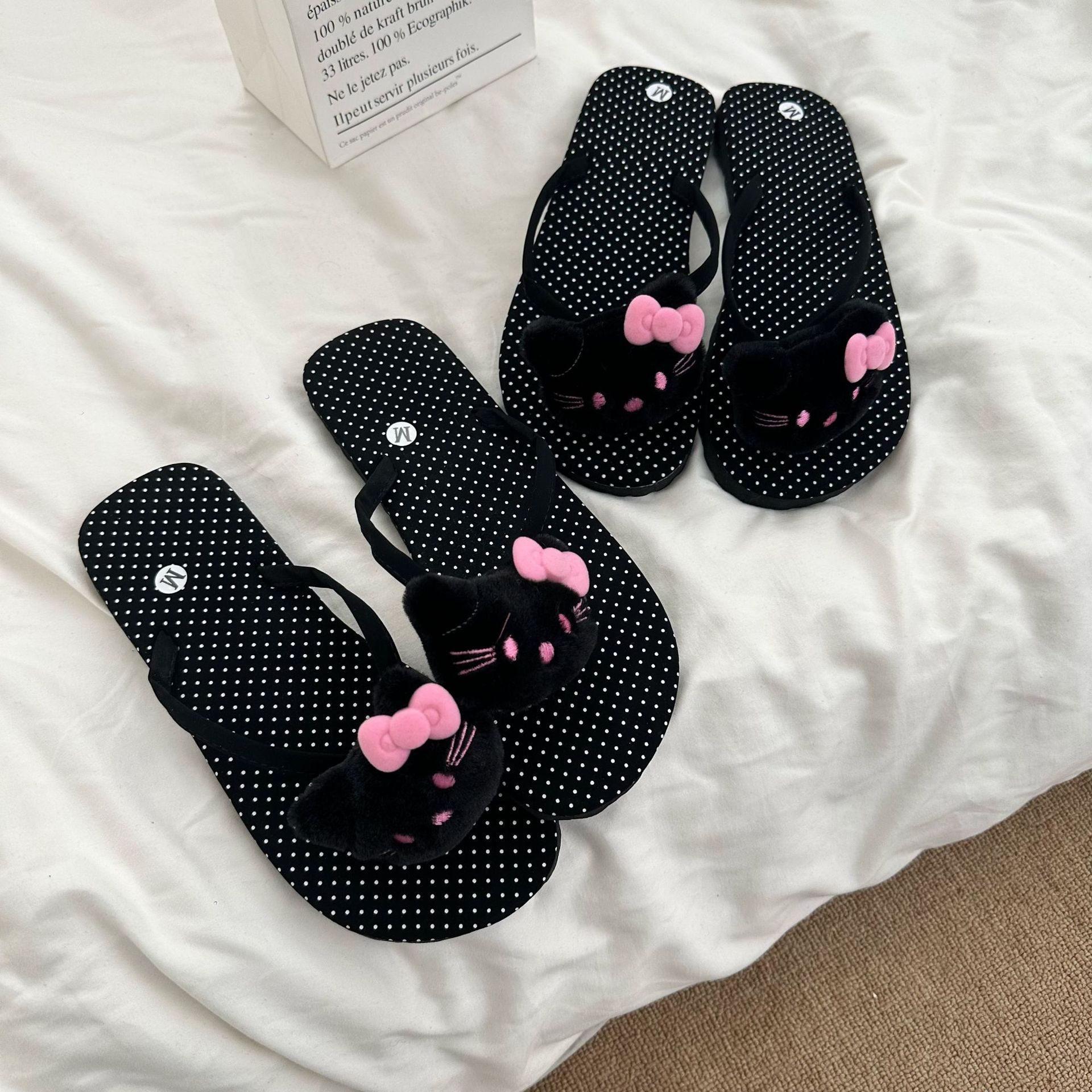 Hello Kitty Cartoon Flip-flops - огляд і ціна Summer Clothing Kids