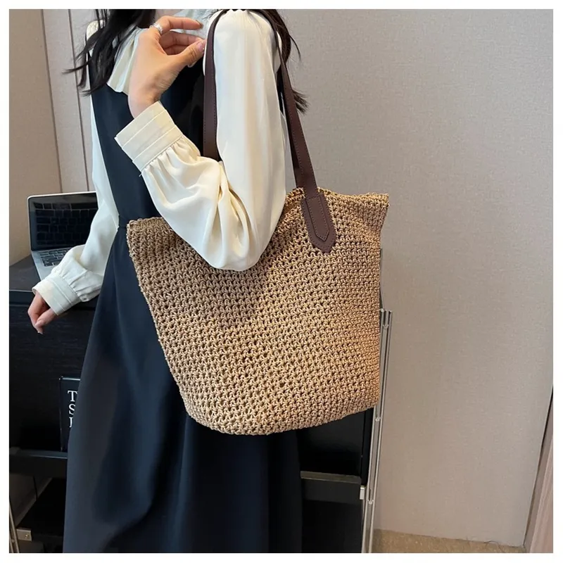 Women's handwoven straw tote b - огляд і ціна Beach Bag Straw